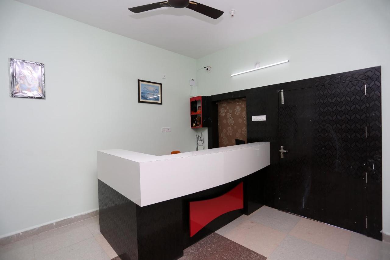 Oyo 24317 Aditya Guest House 3 Bhubaneswar Eksteriør billede
