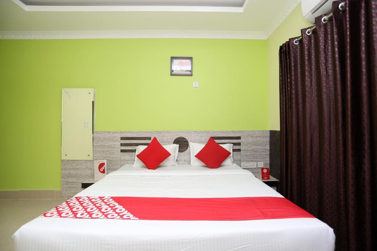 Oyo 24317 Aditya Guest House 3 Bhubaneswar Eksteriør billede